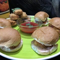 A picture of 🍞🍔🍟Mini Nuggets Burger🍞🍔🍟   .
