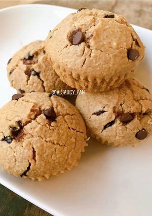 A picture of Chocolate Chip Oats Muffin.