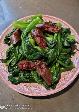 A picture of Choisam with Chinese Sausage.