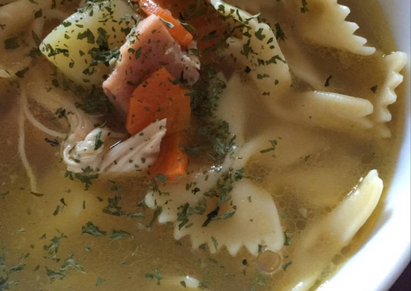 Sup Ayam pasta Bowties