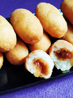 Foto resep Jemblem singkong isi gula merah