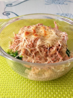 Una foto de Brócoli con Bechamel y Pollo gratinado