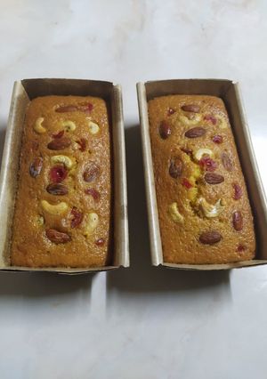 A picture of Plum cake.