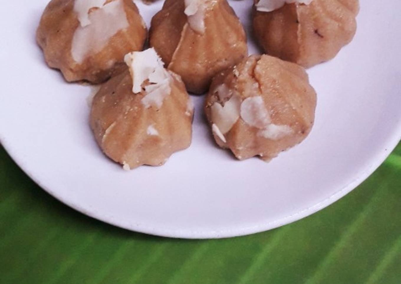 Sattu and tender coconut modak