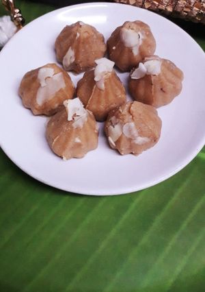 A picture of Sattu and tender coconut modak.
