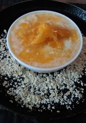 A picture of Oats and orange rabri.