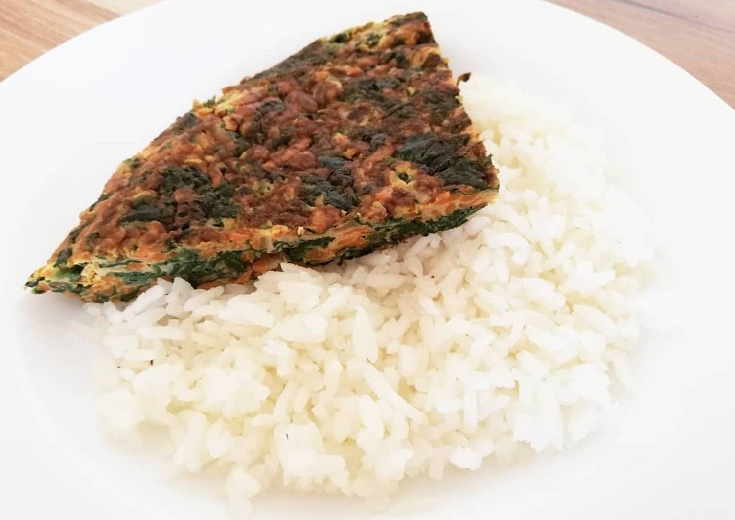 Tortilla de espinacas y zanahoria Receta de Angélica Vigorena Cookpad
