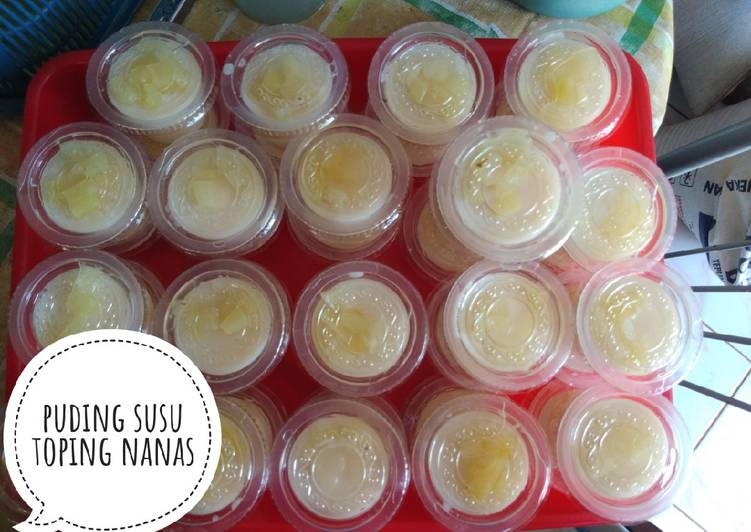 Puding susu toping nanas