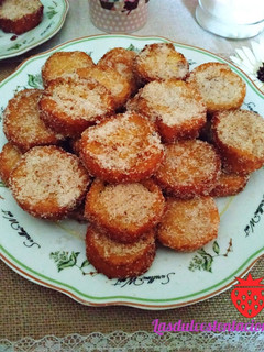 Una foto de Torrijas Rellenas de Natillas