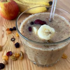 A picture of Apple Banana with Dried fruits Smoothie.