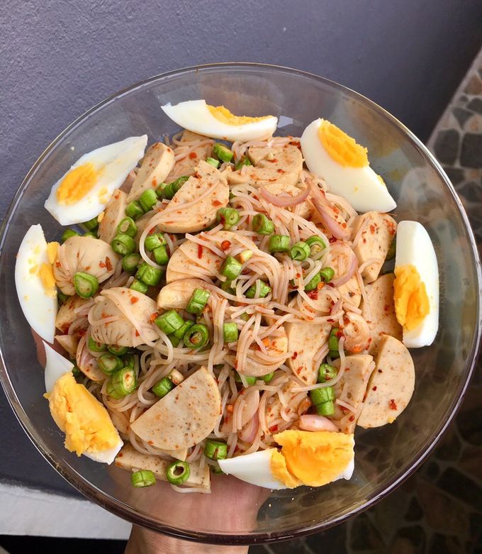 รูปของ ยำขนมจีนไก่ยอ ยั่วๆจ้าา🌶