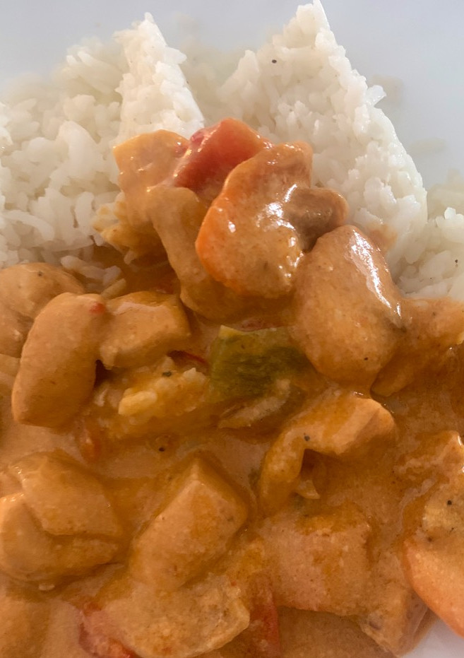 Una foto de Pollo al curry