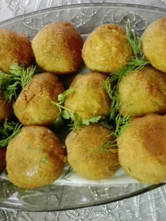 صورة لوصفة كروكيت بطاطس بالجبنه الشيدر والفلفل الالوان 😍