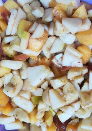 A picture of Mixed Fruit chaat.