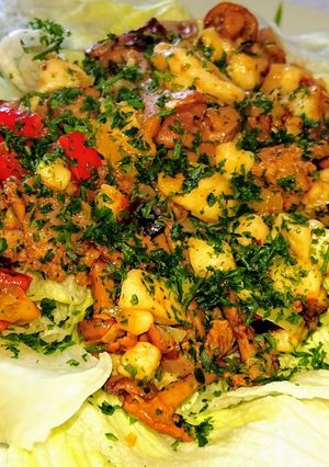Halloumi saláta sült rókagombával - LC recept fotója