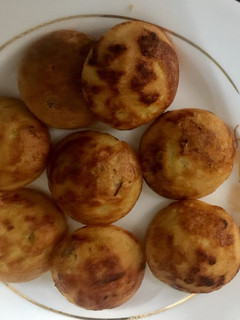 A picture of Moong Daal Appe.