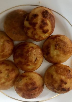 A picture of Moong Daal Appe.