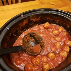 A picture of Meatballs in Italian Spaghetti sauce.