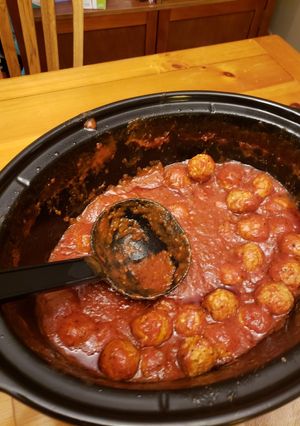 A picture of Meatballs in Italian Spaghetti sauce.