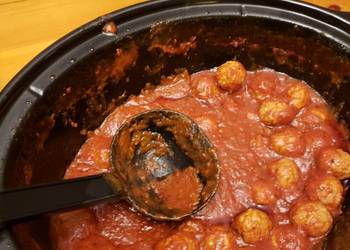 Unique Cuisine Meatballs in Italian Spaghetti sauce Delicious Simple