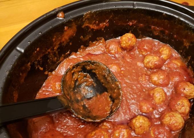 Recipe of Homemade Meatballs in Italian Spaghetti sauce for Vegetarian Recipe