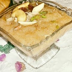 Suji halwa A picture of Suji halwa.
