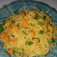 A picture of Sallie's coconut fried noodles.