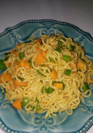 A picture of Sallie's coconut fried noodles.