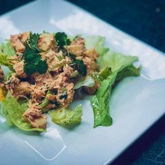 A picture of Crab and Apple  Salad.