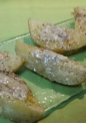 Foto principal de Patatas al ajo y guindilla con parmesano