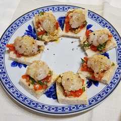 Foto di Stuzzichini con la tartare di mazzancolle