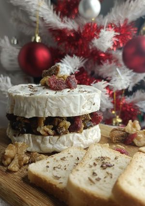 Une photo de 🎄 Camembert farcie (Noël)