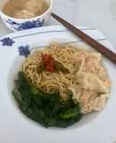 Easy wonton noodles (dry) with soup
