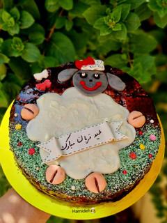 عکسی از دستور کیک یخچالی با تزیین ببعی (عید قربان)🐑