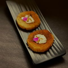 A picture of Orange Shahi Tukda Canapés.
