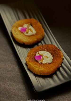 A picture of Orange Shahi Tukda Canapés.
