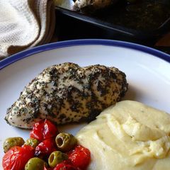 A picture of Italian Chicken with Creamy Polenta.