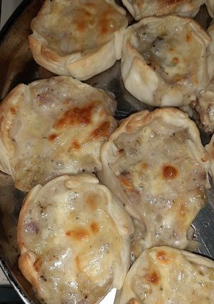 Una foto de Empanadas de 3 variedades de cebolla