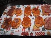 Una foto de salami en salsa de tomate