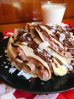Una foto de Crepes de plátano, coco y chocolate(sin gluten)