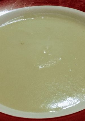 Una foto de Sopa crema de papa🥔