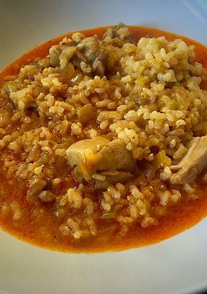 Foto principal de Cazuela de arroz integral con pollo