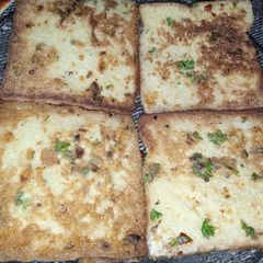 A picture of Egg toast.