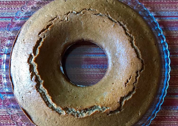 Ciambella da colazione al tè verde
