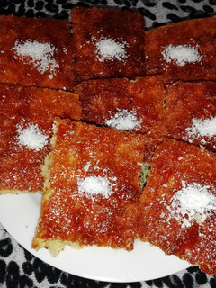 صورة لوصفة حرشة بالسميدة و الكوك