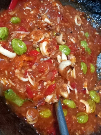 Easy Steps Prepare Recipes Sambal cumi pete the  Makes Drooling Really Delicious.