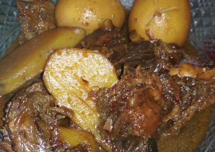 Balungan ayam semur kecap