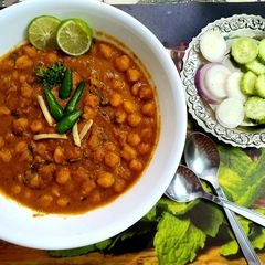 A picture of Lahori Chikar Cholay.