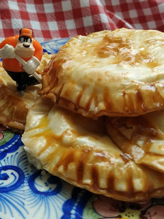 Una foto de Empanadillas de queso y membrillo