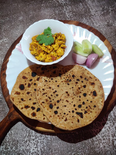 A picture of Namak ajwain paratha.